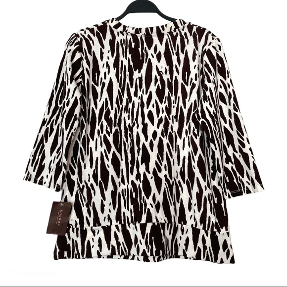 NWT Kokomo Animal Print V-Neck 3/4 Sleeve Sweater Size Large - Picture 7 of 10